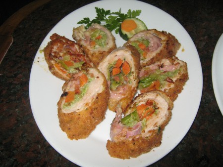 PECHUGA DE POLLO RELLENA APANADA 